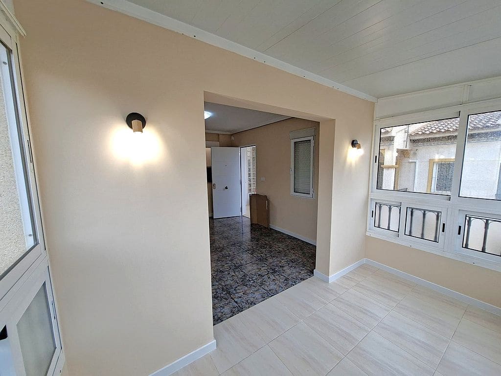 2 soveværelse Lejlighed til salg i Playa Flamenca med swimmingpool - € 179.000 (Ref: 9829777)