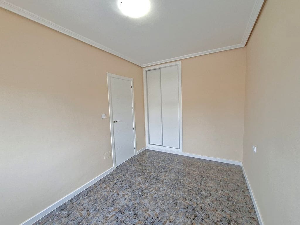 2 soveværelse Lejlighed til salg i Playa Flamenca med swimmingpool - € 179.000 (Ref: 9829777)