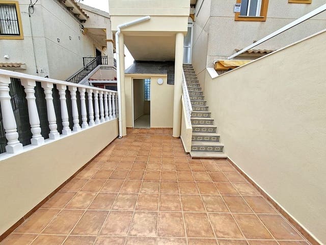 2 soveværelse Lejlighed til salg i Playa Flamenca, Orihuela med swimmingpool - € 179.000 (Ref: 9829777)
