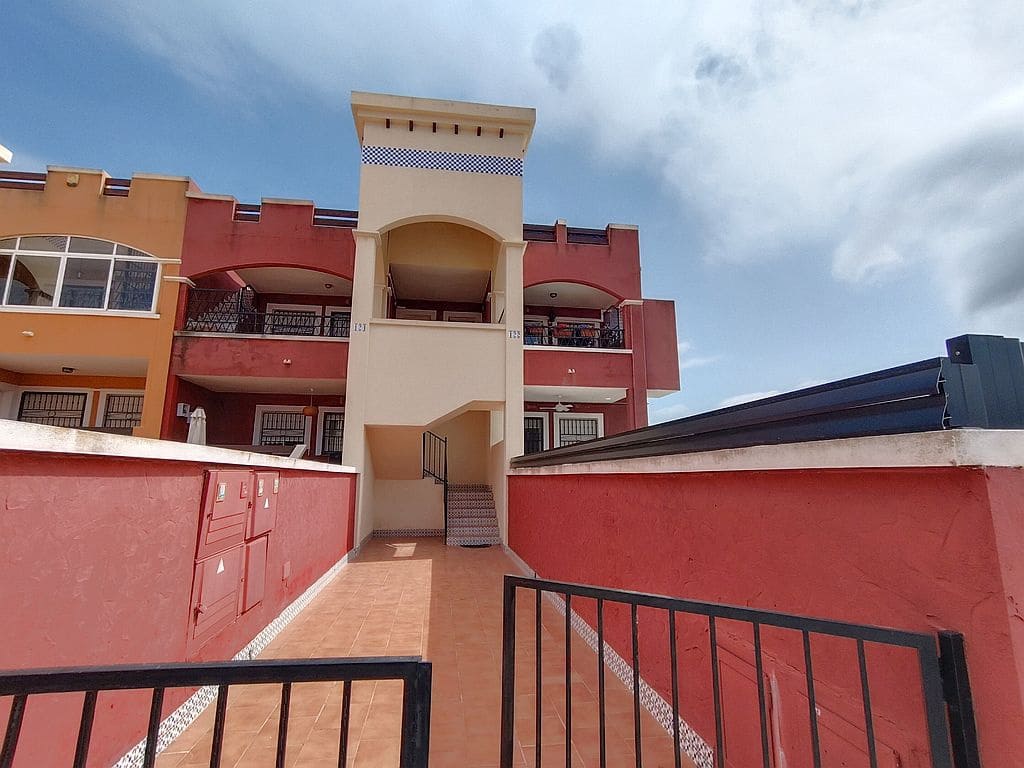 2 bedroom Apartment for sale in Dream Hills with pool garage - € 165,000 (Ref: 9893127)