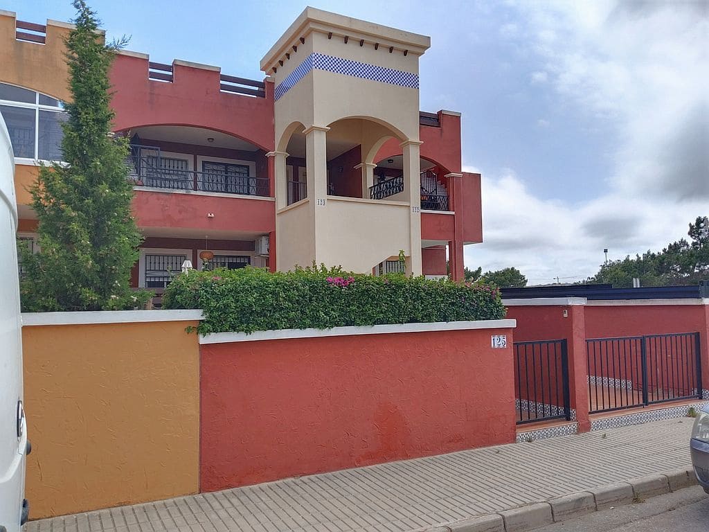 2 bedroom Apartment for sale in Dream Hills with pool garage - € 165,000 (Ref: 9893127)