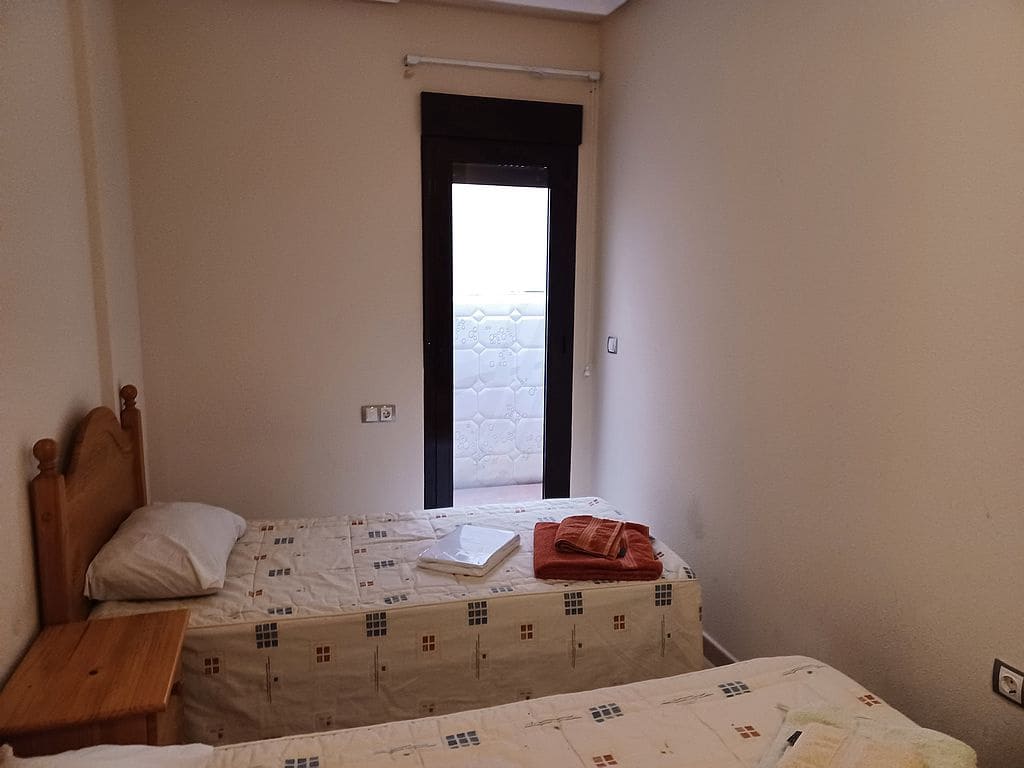 2 quarto Apartamento para arrendar em San Miguel de Salinas com piscina - 675 € (Ref: 9902178)