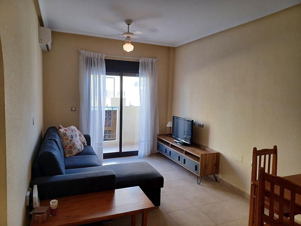 2 quarto Apartamento para arrendar em San Miguel de Salinas com piscina - 675 € (Ref: 9902178)