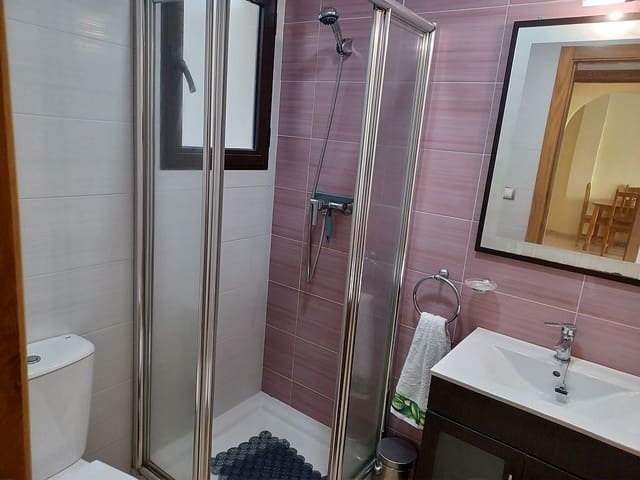 2 quarto Apartamento para arrendar em San Miguel de Salinas com piscina - 675 € (Ref: 9902178)