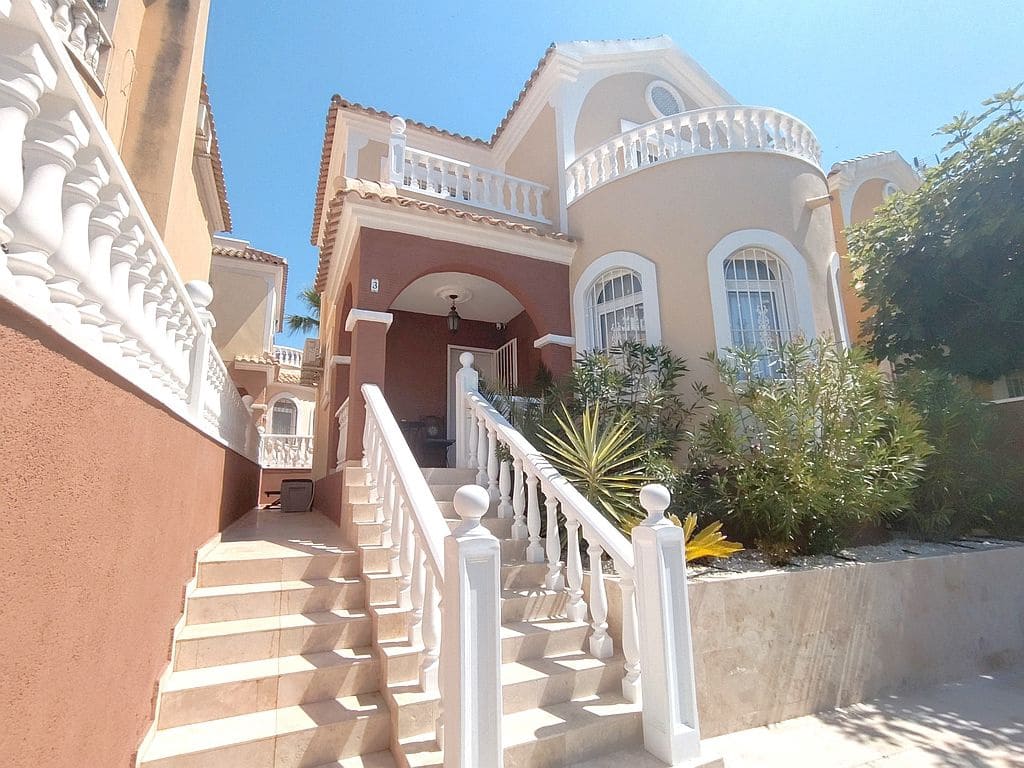 3 camera da letto Casa in vendita in Orihuela Costa con piscina garage - 250.000 € (Rif: 9950285)