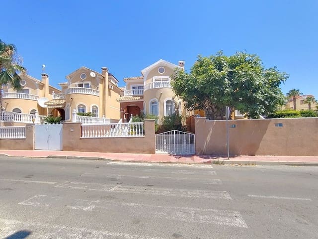 3 camera da letto Casa in vendita in Blue Lagoon con piscina garage - 250.000 € (Rif: 9950285)