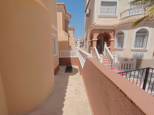 3 camera da letto Casa in vendita in Blue Lagoon con piscina garage - 250.000 € (Rif: 9950285)