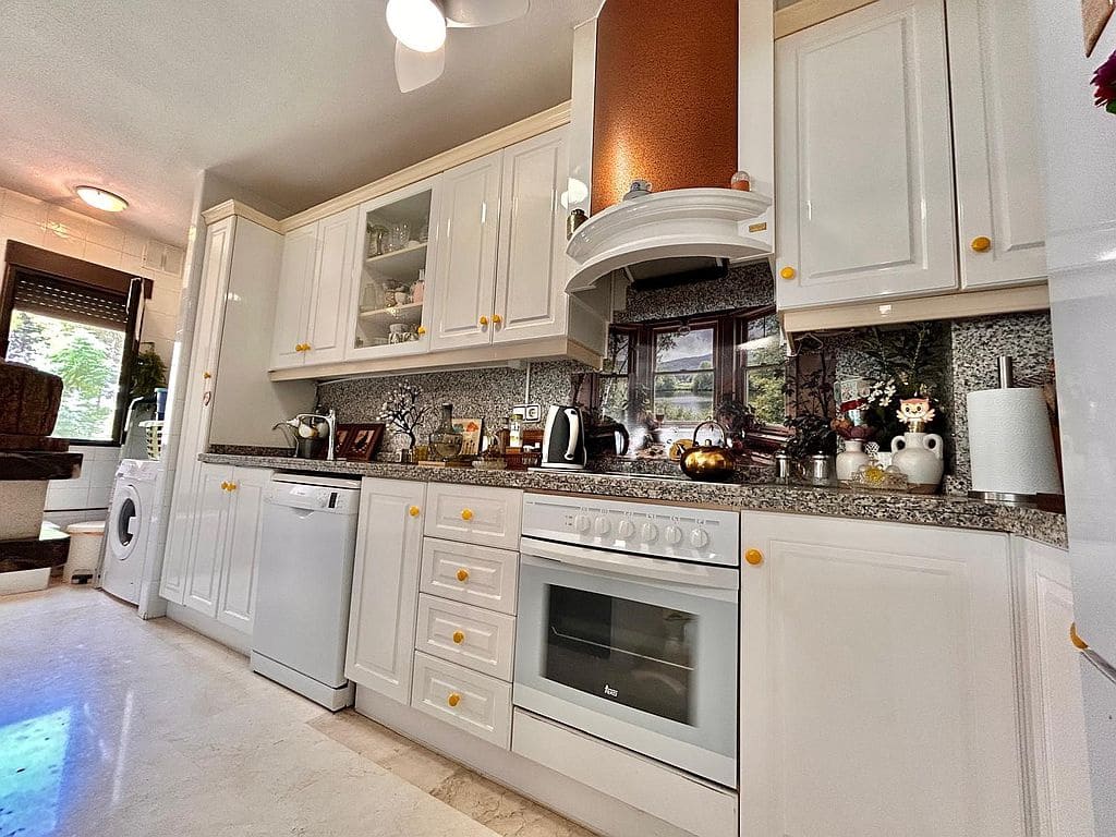 3 Zimmer Apartment zu verkaufen in Las Ramblas Golf mit Pool Garage - 310.000 € (Ref: 9999380)