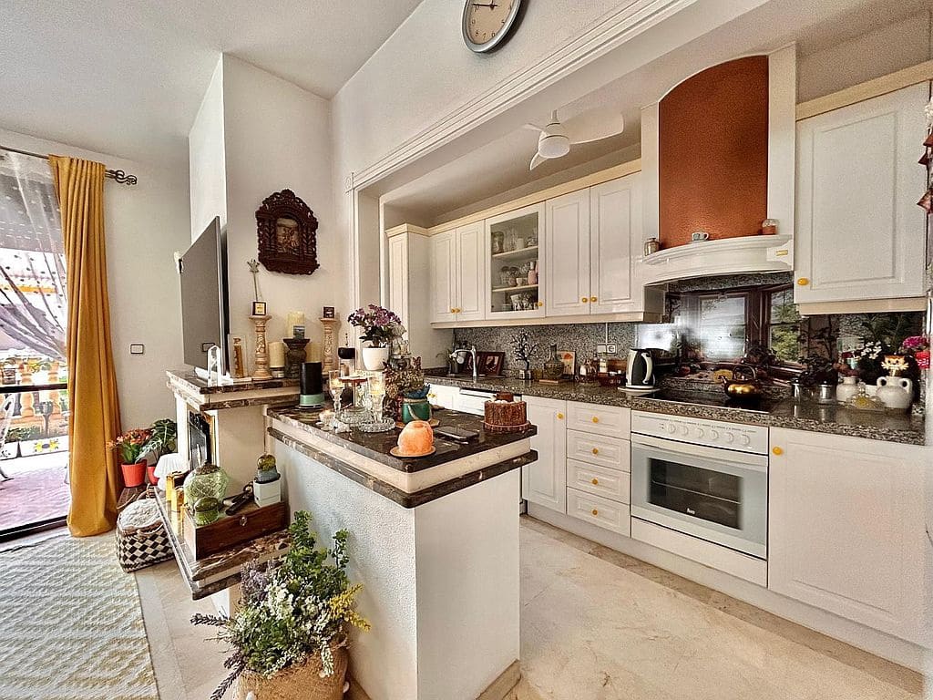 3 Zimmer Apartment zu verkaufen in Las Ramblas Golf mit Pool Garage - 310.000 € (Ref: 9999380)