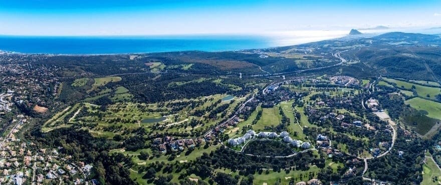 2 soveværelse Lejlighed til salg i San Roque med swimmingpool - € 375.000 (Ref: 6656808)