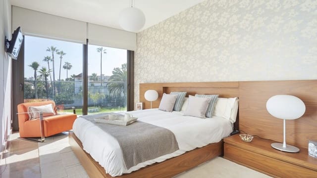 3 sypialnia Willa na sprzedaż w Nueva Andalucía Centro, Marbella z basenem - 685 000 € (Ref: 6656816)