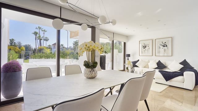 3 sypialnia Willa na sprzedaż w Nueva Andalucía Centro, Marbella z basenem - 685 000 € (Ref: 6656816)