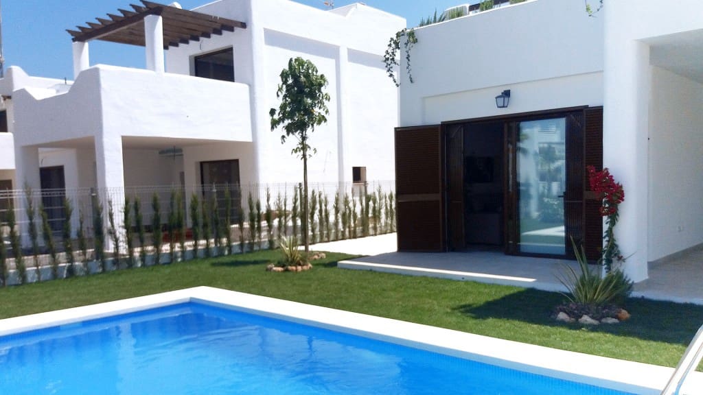 2 soveværelse Villa til salg i Almeria by med swimmingpool - € 278.000 (Ref: 6656817)