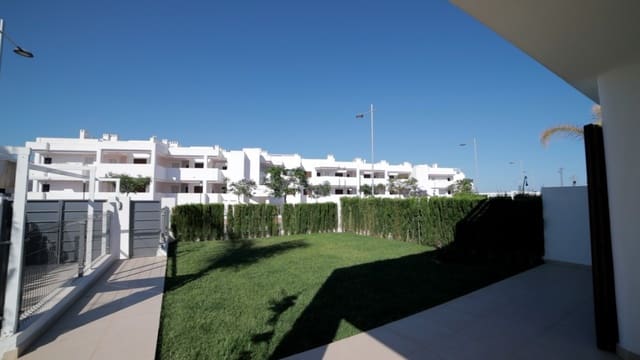 2 soverom Villa til salgs i Centro, Almería by med svømmebasseng - € 278 000 (Ref: 6656817)