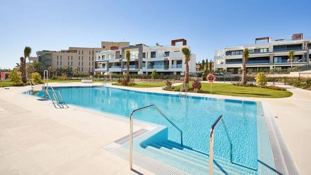 3 makuuhuone Huoneisto myytävänä paikassa Puerto de Estepona, Estepona mukana uima-altaan - 303 000 € (Ref: 6656820)