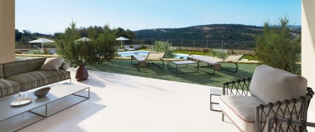 2 makuuhuone Huoneisto myytävänä paikassa Estepona Golf, Estepona mukana uima-altaan 
autotalli - 300 000 € (Ref: 7441845)