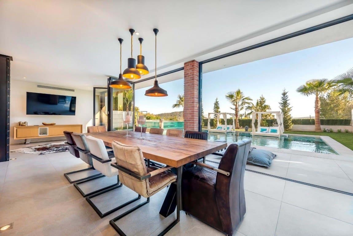 5 bedroom Villa for sale in Santa Ponsa with pool garage - € 4,500,000 (Ref: 7976628)