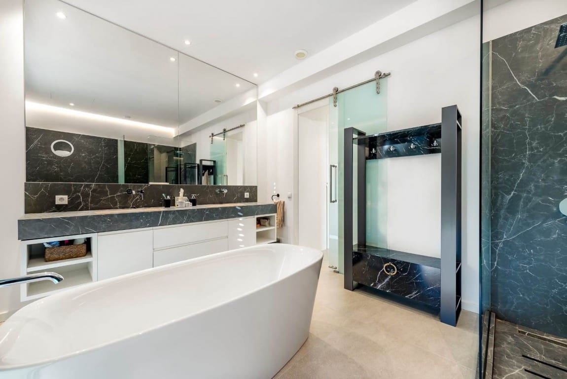 5 bedroom Villa for sale in Santa Ponsa with pool garage - € 4,500,000 (Ref: 7976628)