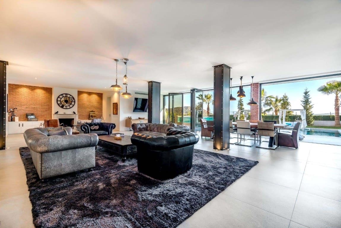 5 bedroom Villa for sale in Santa Ponsa with pool garage - € 4,500,000 (Ref: 7976628)