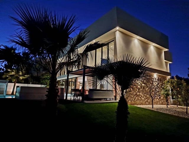 5 sypialnia Willa na sprzedaż w Santa Ponsa, Calvià z basenem garażem - 4 500 000 € (Ref: 7976628)