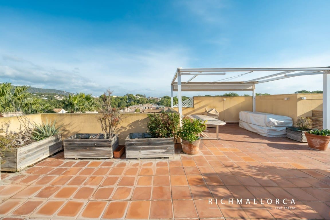 3 soveværelse Penthouse til salg i Bendinat med swimmingpool garage - € 830.000 (Ref: 7976630)