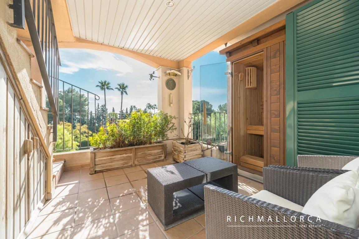 3 soveværelse Penthouse til salg i Bendinat med swimmingpool garage - € 830.000 (Ref: 7976630)