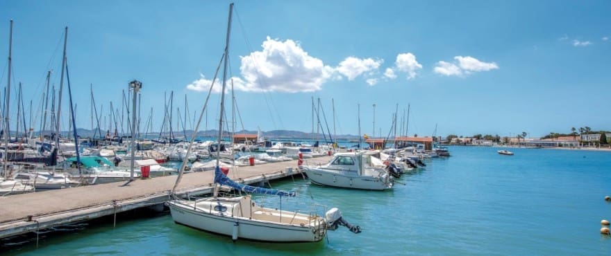 2 quarto Apartamento para venda em Torrevieja com piscina - 245 000 € (Ref: 8484086)