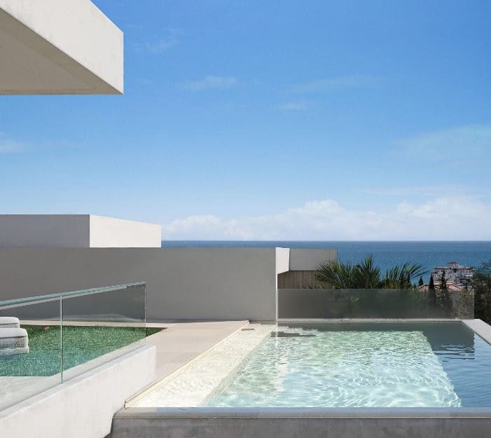 4 slaapkamer Villa te koop in Estepona met zwembad garage - € 1.779.000 (Ref: 8510914)