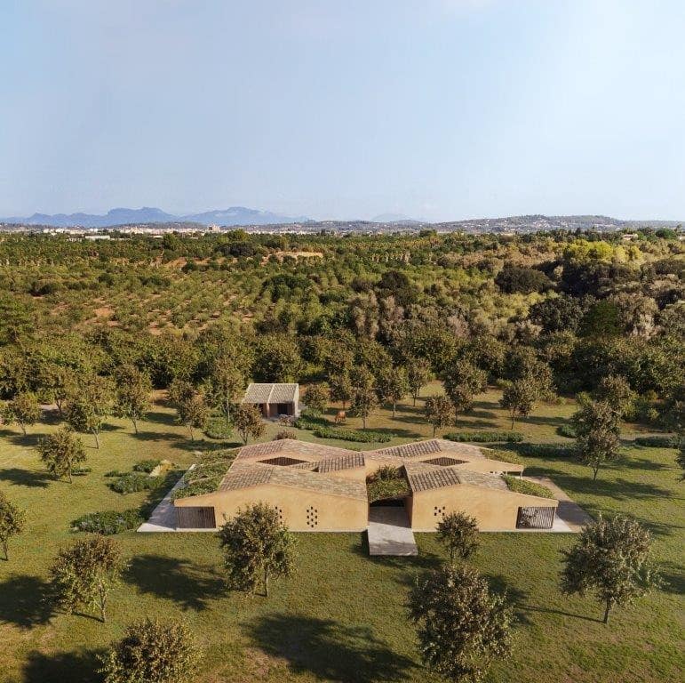 Building Plot for sale in Porreres - € 5,300,000 (Ref: 9341623)