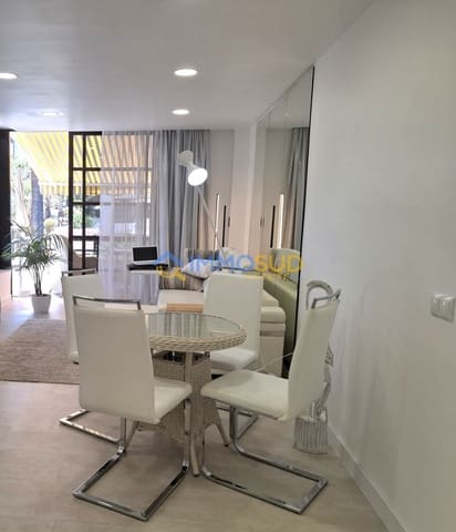 Apartamento de 2 habitaciones en Arona en venta con piscina - 530.000 € (Ref: 9714038)