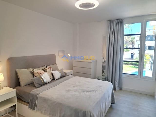 Apartamento de 2 habitaciones en Arona en venta con piscina - 530.000 € (Ref: 9714038)