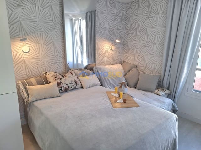 Apartamento de 2 habitaciones en Arona en venta con piscina - 530.000 € (Ref: 9714038)