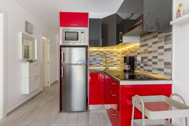 Apartamento en Arona en venta con piscina garaje - 357.900 € (Ref: 9714155)