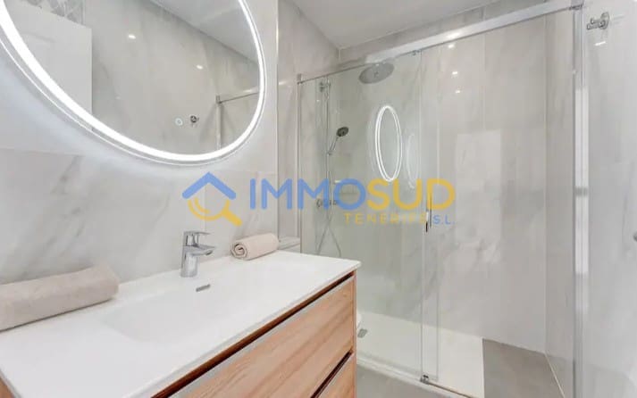 1 makuuhuone Huoneisto myytävänä paikassa Arona mukana uima-altaan - 299 000 € (Ref: 9740181)