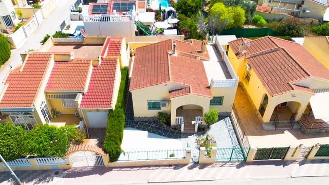 3 slaapkamer Villa te koop in La Marina, Elche / Elx met zwembad garage - € 222.000 (Ref: 10004505)