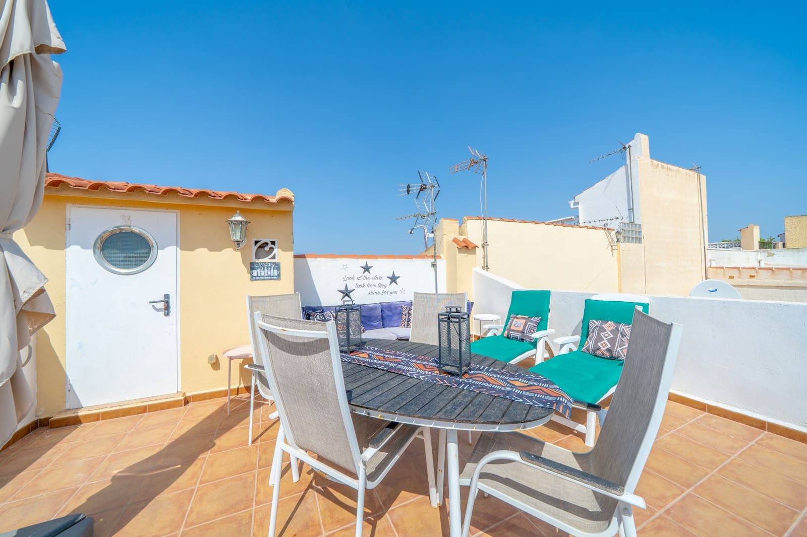 2 Zimmer Reihenhaus zu verkaufen in La Marina mit Pool - 130.000 € (Ref: 10014787)