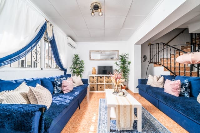 2 Zimmer Reihenhaus zu verkaufen in La Marina, Elche / Elx mit Pool - 130.000 € (Ref: 10014787)