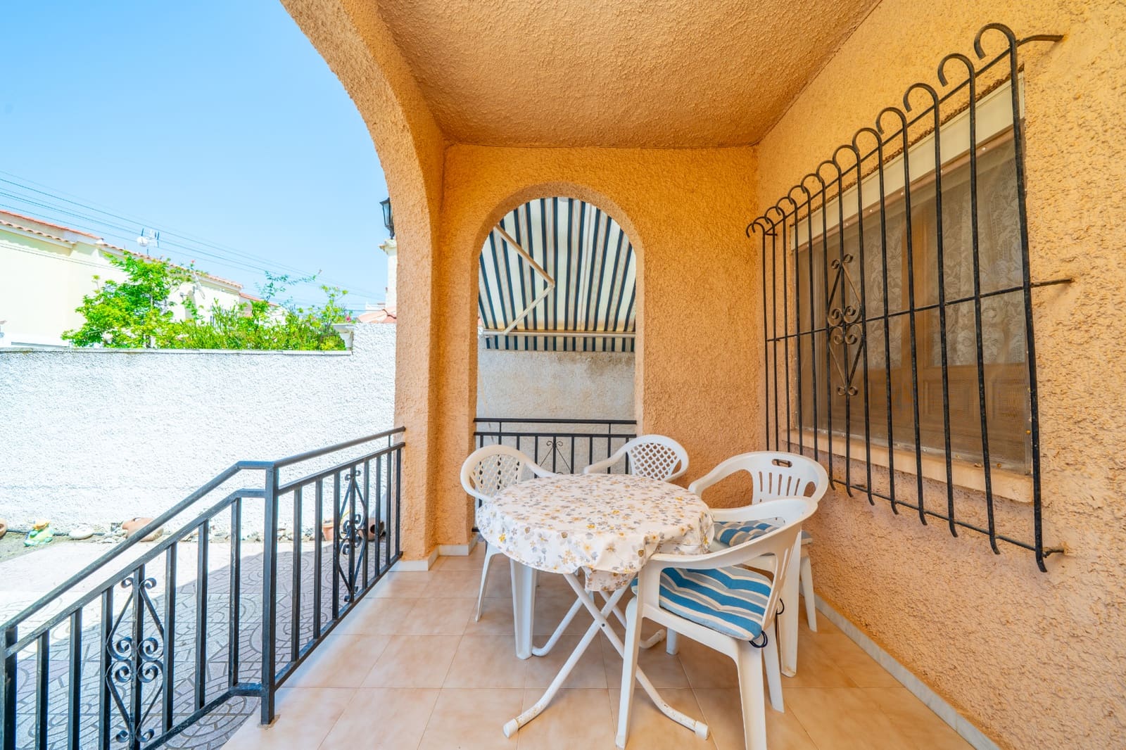 2 bedroom Villa for sale in La Marina with pool garage - € 147,000 (Ref: 10014867)