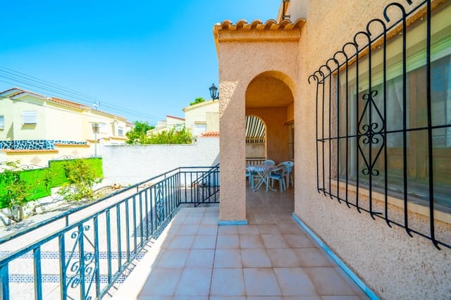 2 bedroom Villa for sale in La Marina, Elche / Elx with pool garage - € 147,000 (Ref: 10014867)