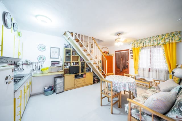 3 Zimmer Reihenhaus zu verkaufen in La Marina, Elche / Elx mit Pool - 129.000 € (Ref: 10019541)