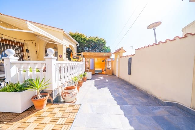 2 quarto Moradia para venda em La Marina, Elche / Elx com piscina - 230 000 € (Ref: 10023146)