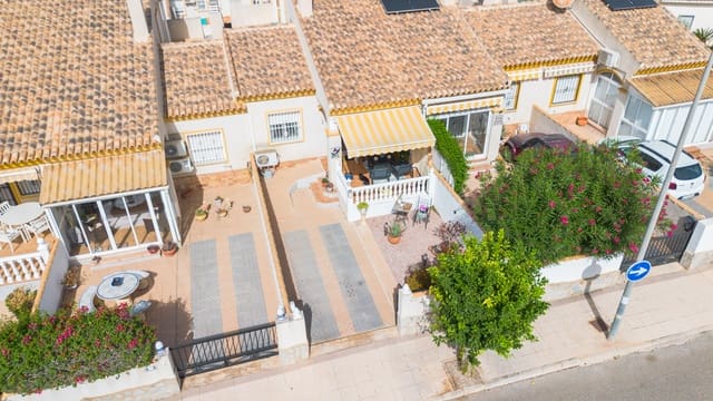 3 quarto Moradia em Banda para venda em La Marina, Elche / Elx com piscina garagem - 195 000 € (Ref: 10032502)