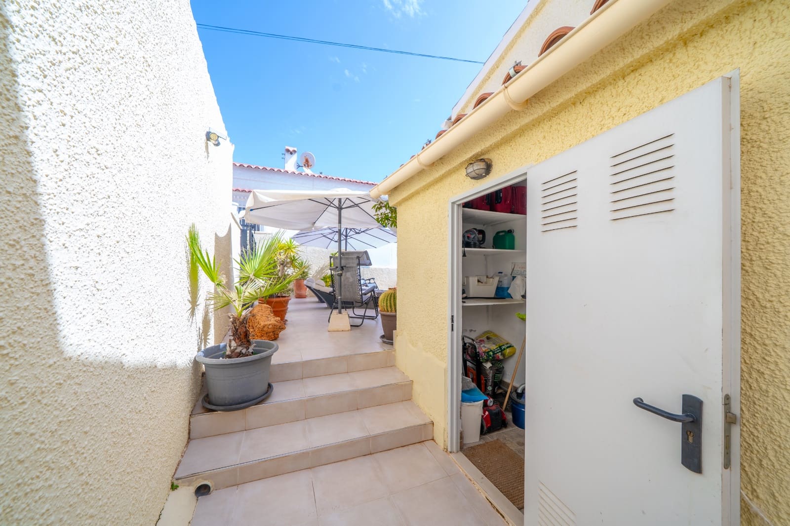 3 sovrum Villa till salu i La Marina med pool - 265 000 € (Ref: 10033174)