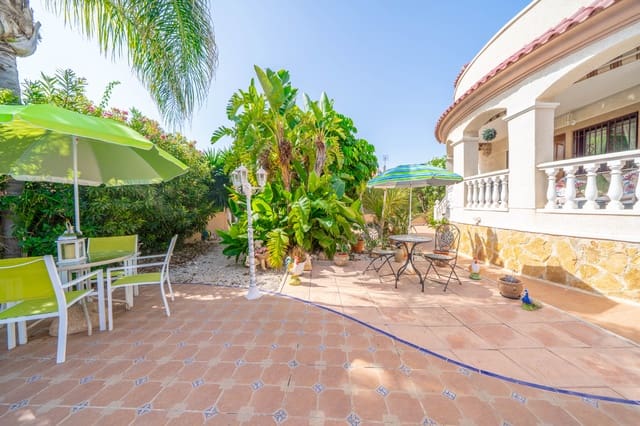 3 soveværelse Villa til salg i La Marina, Elche / Elx med swimmingpool garage - € 359.000 (Ref: 10035804)