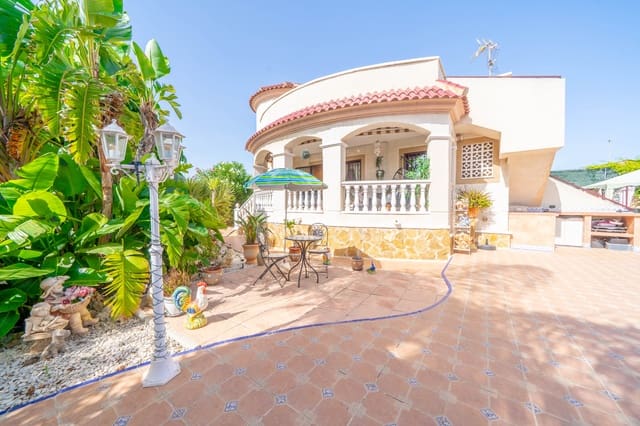 3 soveværelse Villa til salg i La Marina, Elche / Elx med swimmingpool garage - € 359.000 (Ref: 10035804)