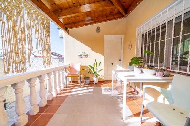 2 Zimmer Villa zu verkaufen in La Marina, Elche / Elx mit Pool Garage - 225.000 € (Ref: 10054439)