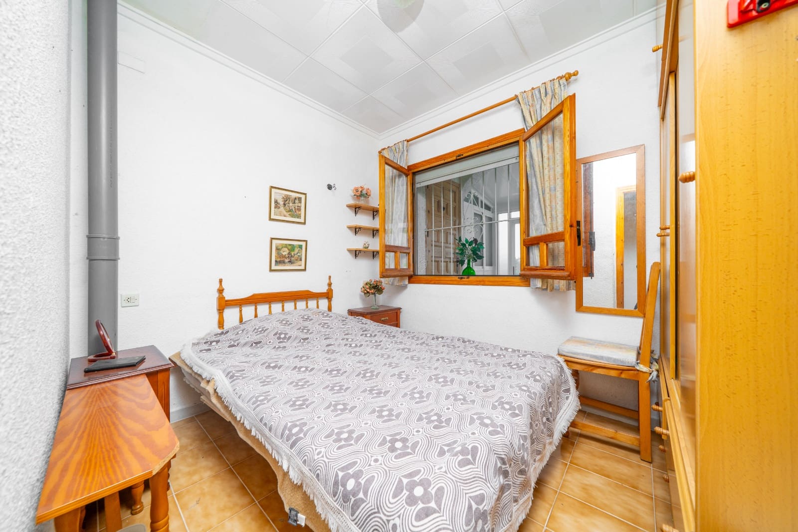 2 Zimmer Reihenhaus zu verkaufen in La Marina mit Pool - 145.000 € (Ref: 10060911)