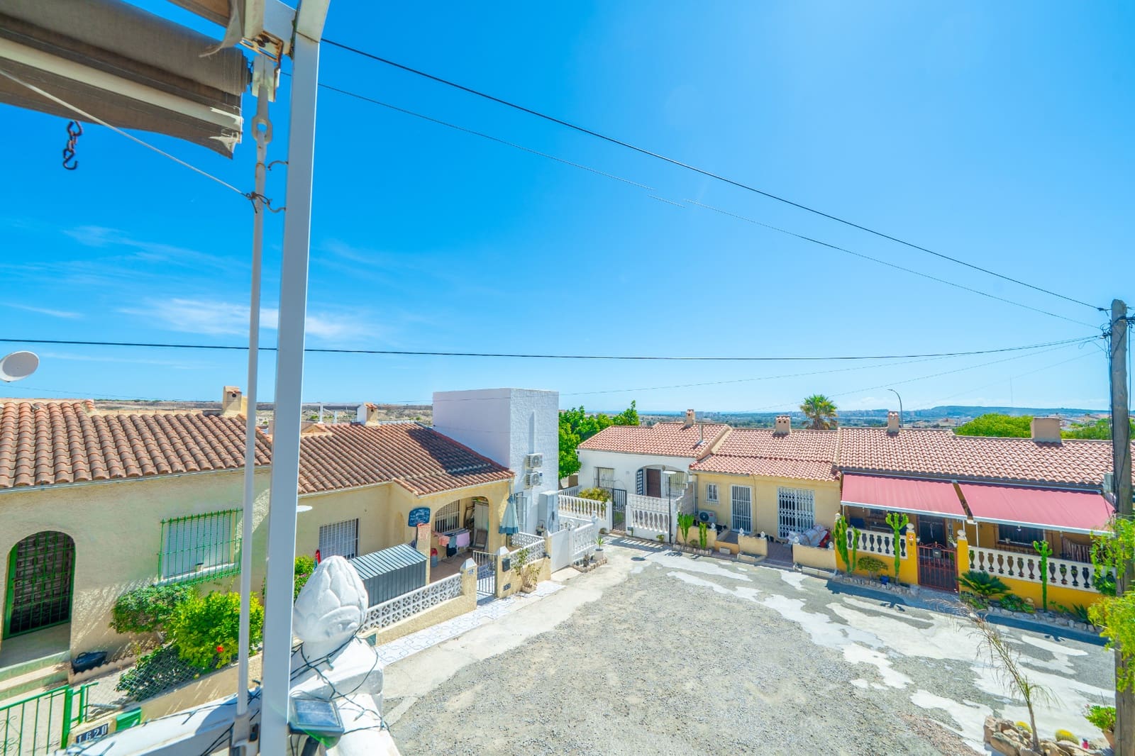 3 Zimmer Reihenhaus zu verkaufen in La Marina mit Pool - 145.000 € (Ref: 10095038)