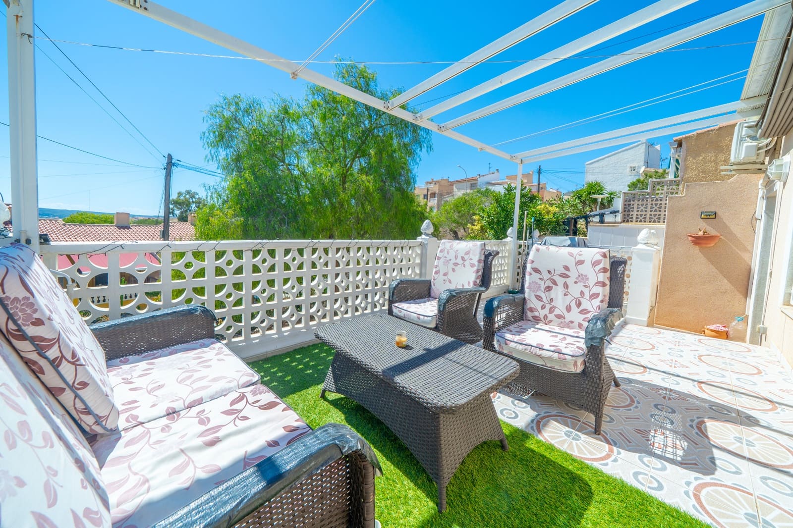 3 Zimmer Reihenhaus zu verkaufen in La Marina mit Pool - 145.000 € (Ref: 10095038)
