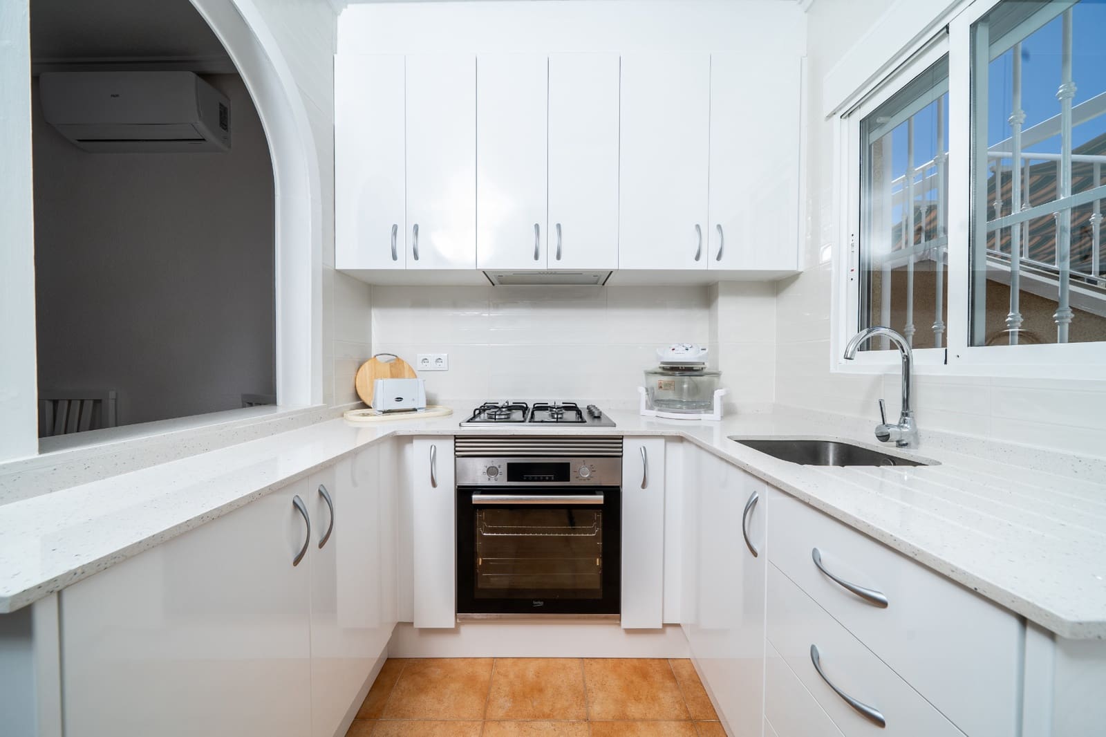 Pareado de 2 habitaciones en La Marina en venta con piscina garaje - 175.000 € (Ref: 10106467)